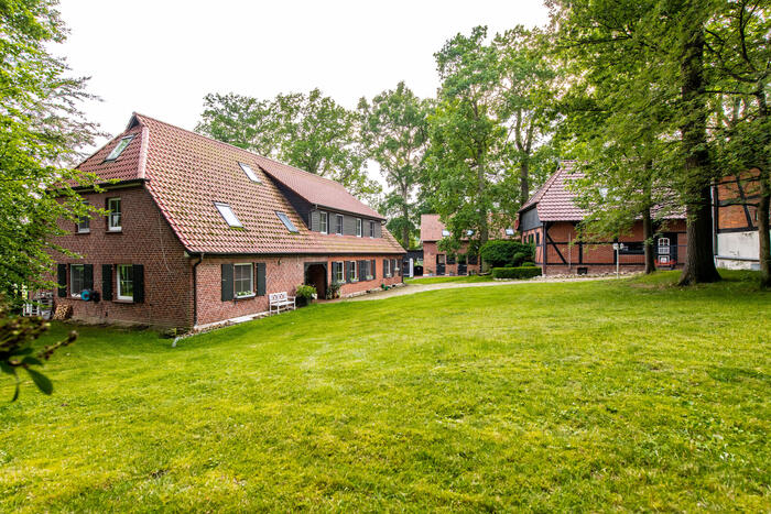 LocationRobot - Film Location Hof LR2835 (photo 1)