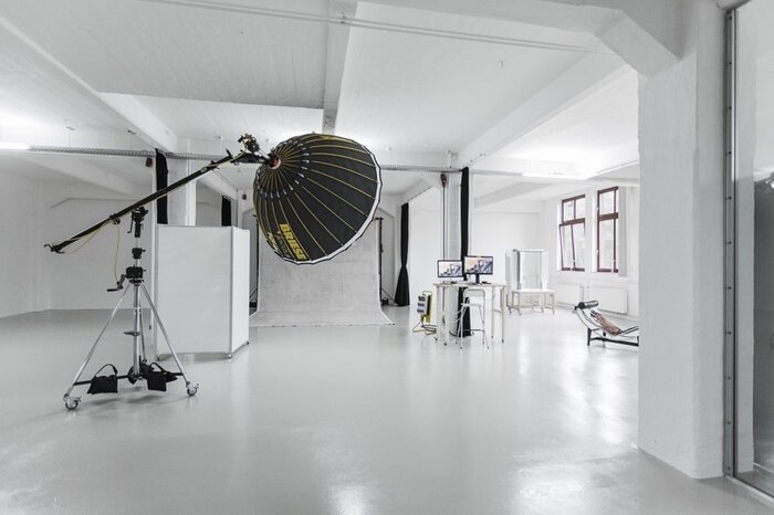 LocationRobot - Film Location Tageslichtstudio LR1987 (photo 1)