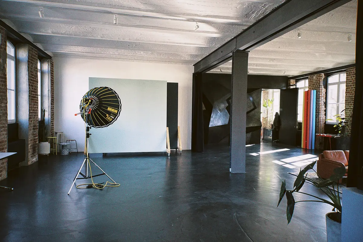 LocationRobot - Film Location Loftstudio LR2907 (photo 1)