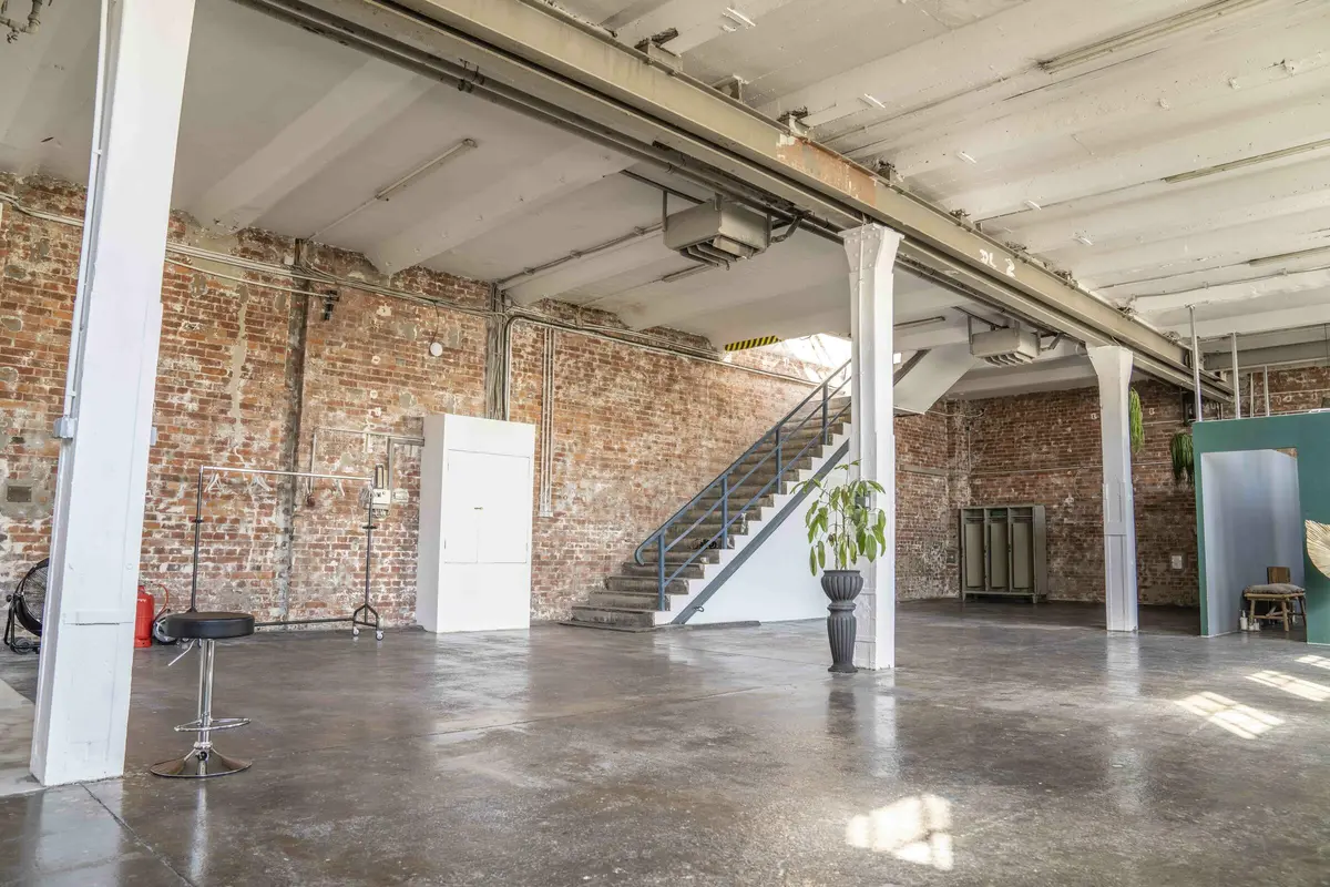 LocationRobot - Film Location Loftstudio LR4681 (photo 4)