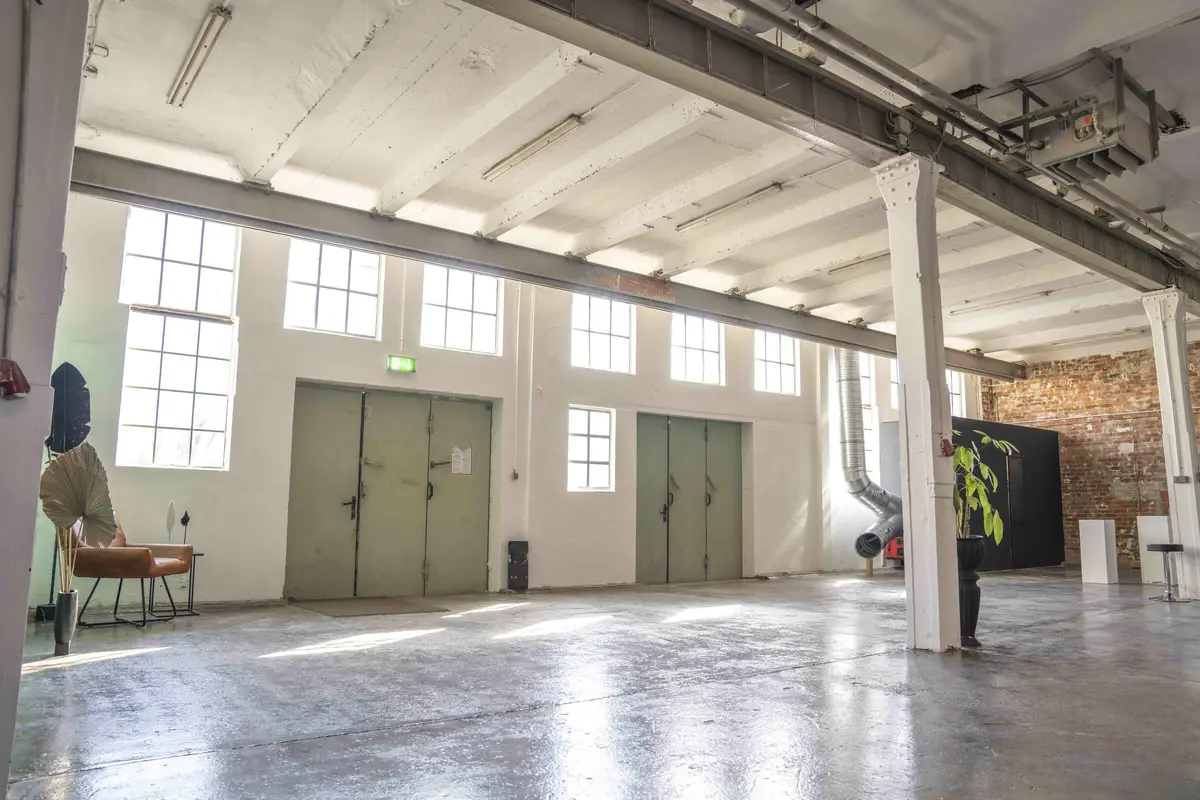 LocationRobot - Film Location Loftstudio LR4681 (photo 2)