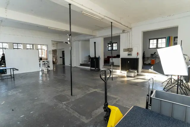 LocationRobot - Film Location Loftstudio LR4837 (photo 2)