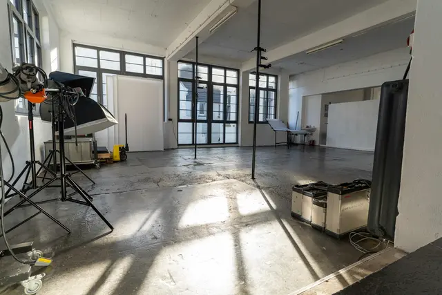 LocationRobot - Film Location Loftstudio LR4837 (photo 3)
