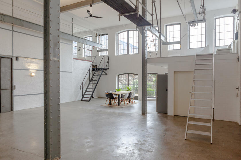 LocationRobot - Film Location Loftstudio LR4981 (photo 1)