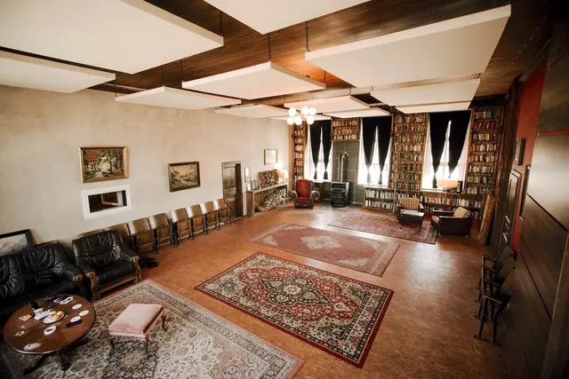 LocationRobot - Film Location Studio LR5678