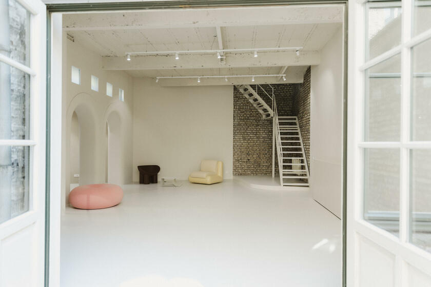 LocationRobot - Film Location Studio LR5679 (photo 1)
