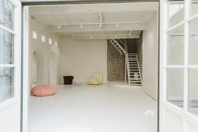 LocationRobot - Film Location Studio LR5679 (photo 1)