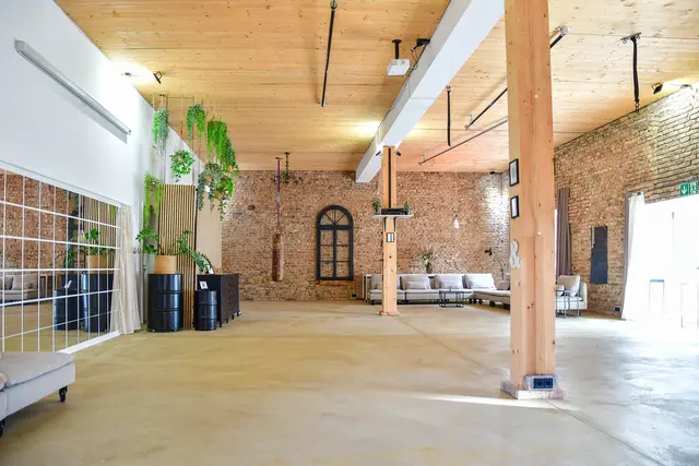 LocationRobot - Film Location Loftstudio LR6437