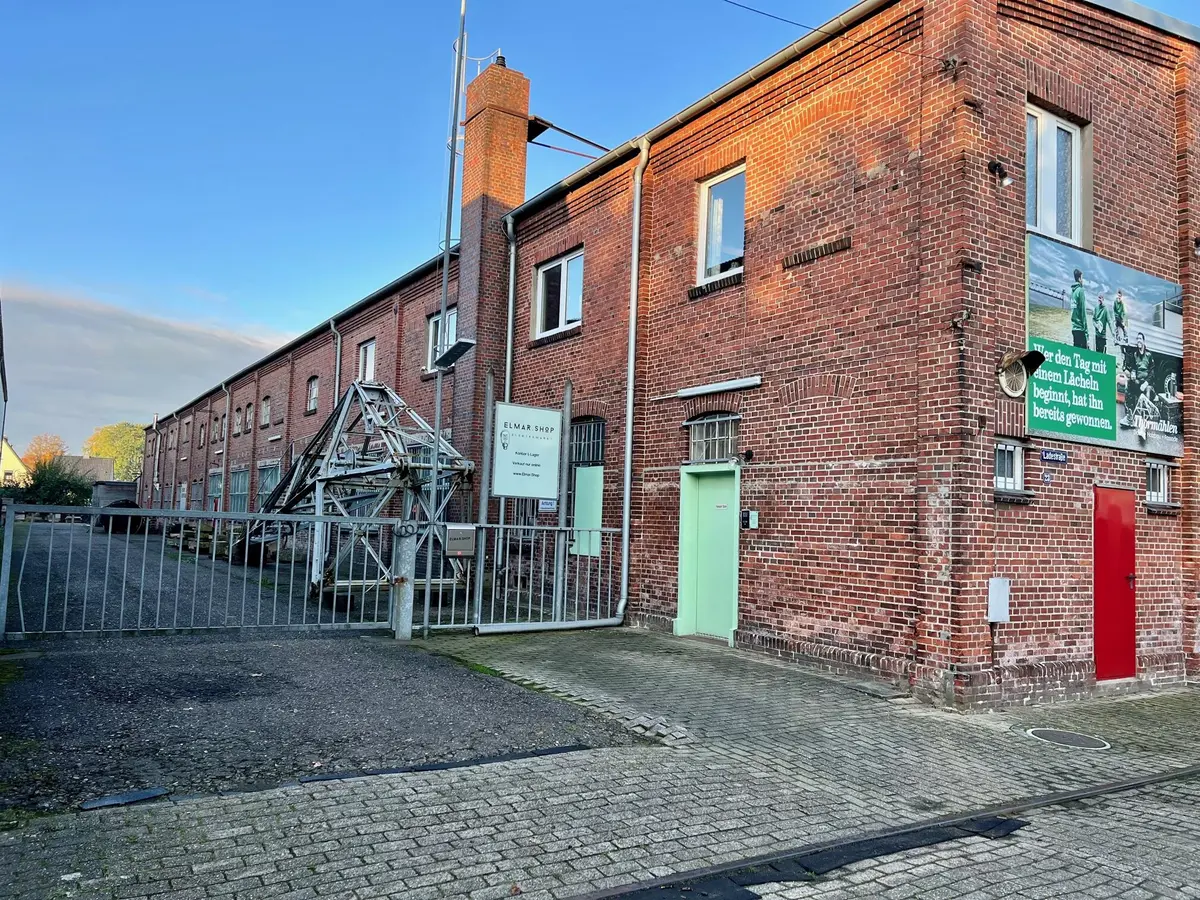 LocationRobot - Film Location Fabrik LR3435 (photo 1)