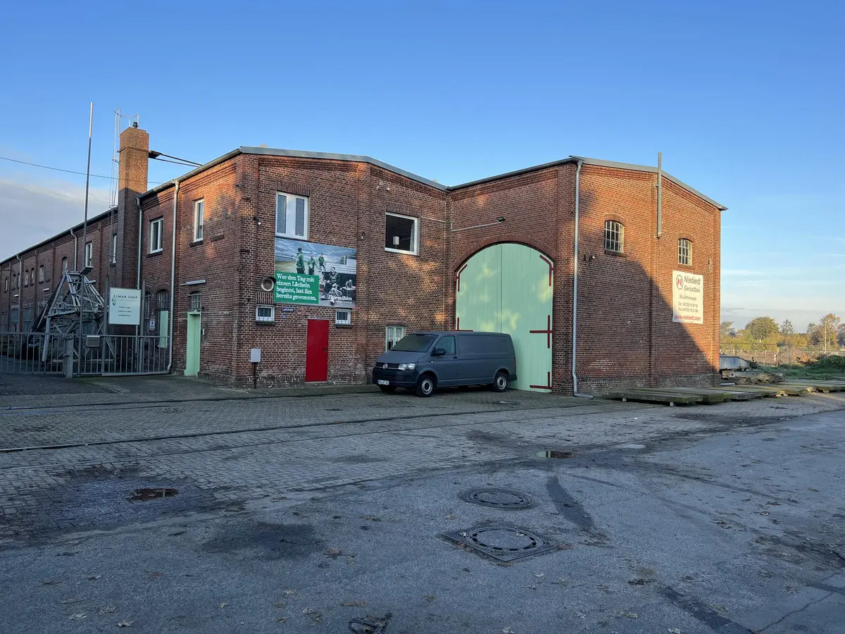 LocationRobot - Film Location Fabrik LR3435 (photo 2)