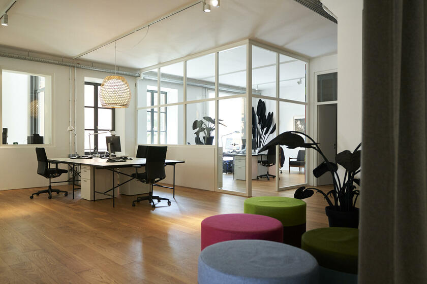 LocationRobot - Film Location Büro LR3465 (photo 2)