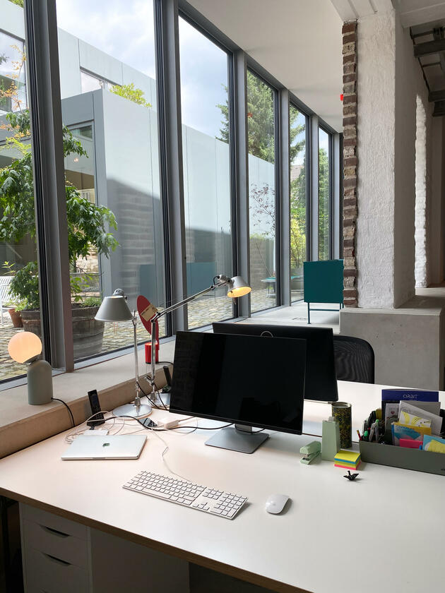 LocationRobot - Film Location Büro LR3644 (photo 2)