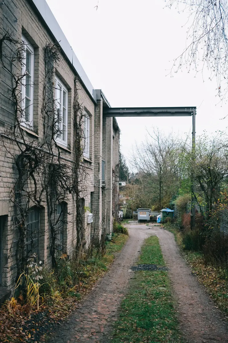 LocationRobot - Film Location Werkstatt LR3772 (photo 16)