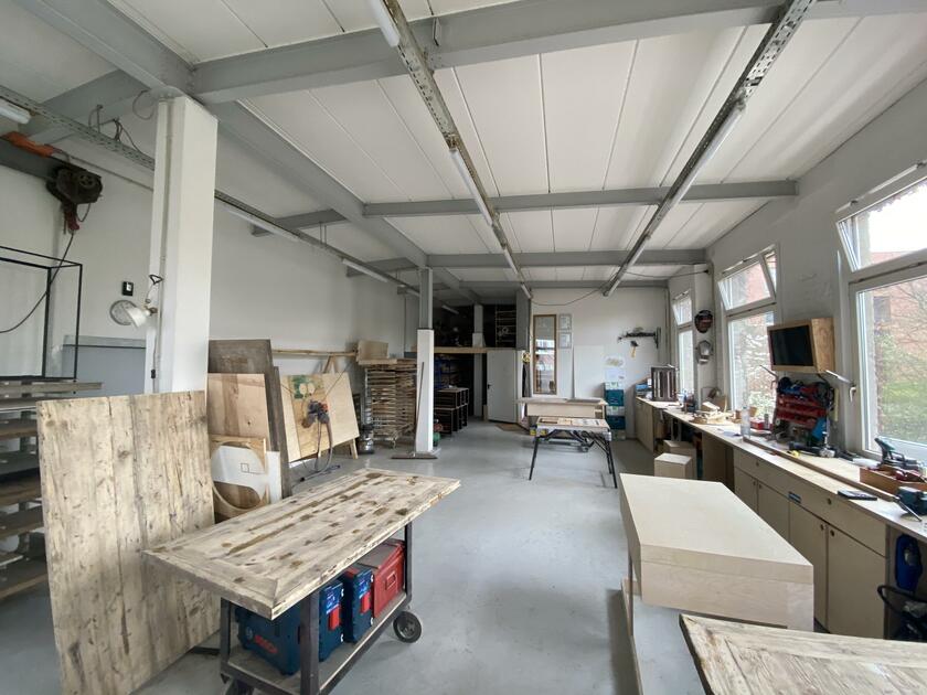 LocationRobot - Film Location Werkstatt LR3772 (photo 2)