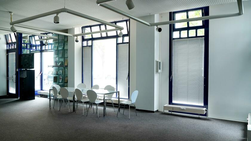 LocationRobot - Film Location Büro LR3941 (photo 2)