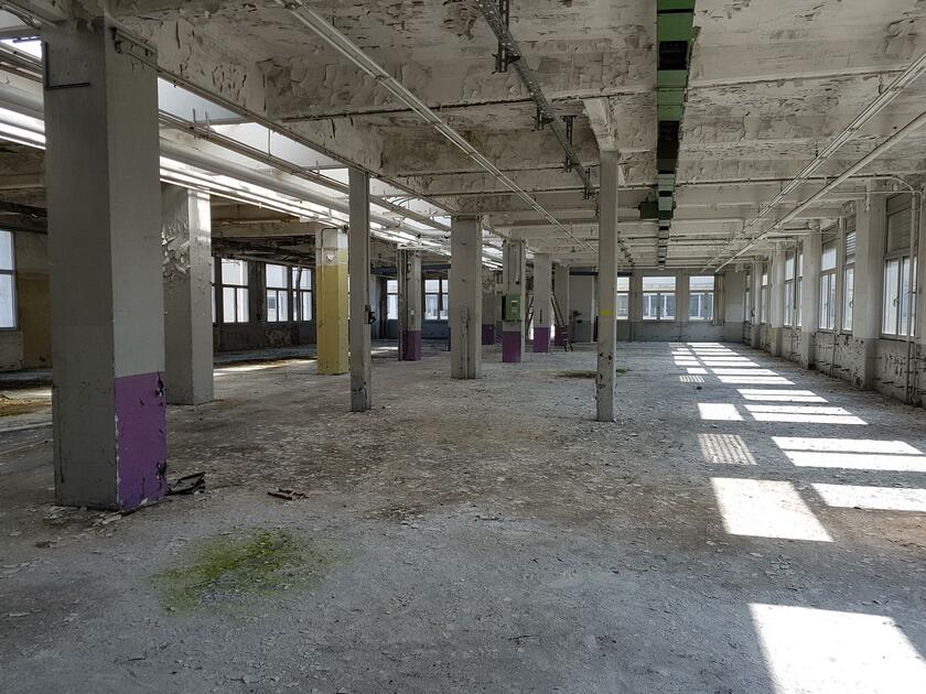 LocationRobot - Film Location Industrieanlage LR4277 (photo 1)