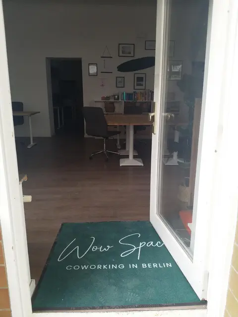 LocationRobot - Film Location Büro LR4380 (photo 24)