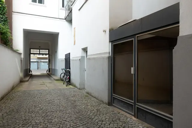 LocationRobot - Film Location Industrieanlage LR4663 (photo 2)