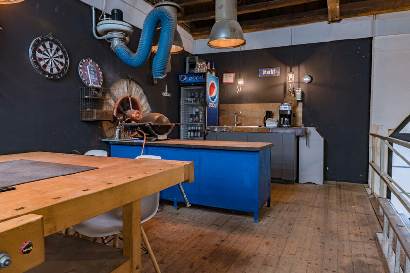 LocationRobot - Film Location Werkstatt LR4777 (photo 6)