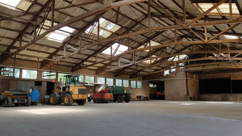 LocationRobot - Film Location Industrieanlage LR4821 (photo 2)