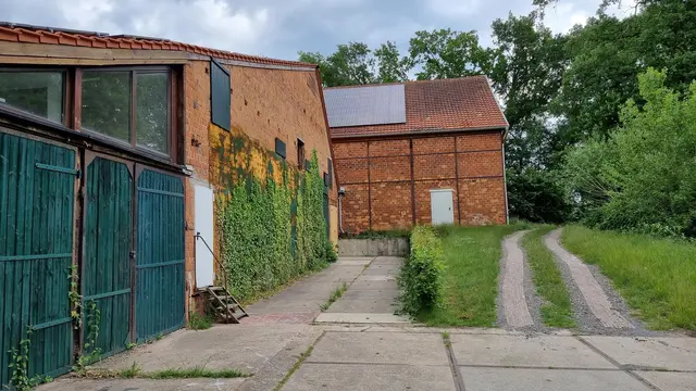 LocationRobot - Film Location Industrieanlage LR4821 (photo 33)