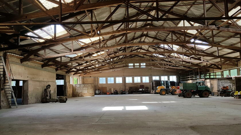 LocationRobot - Film Location Industrieanlage LR4821 (photo 1)