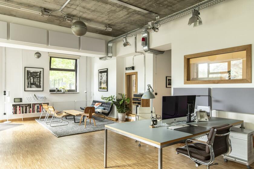 LocationRobot - Film Location Büro LR5062 (photo 1)