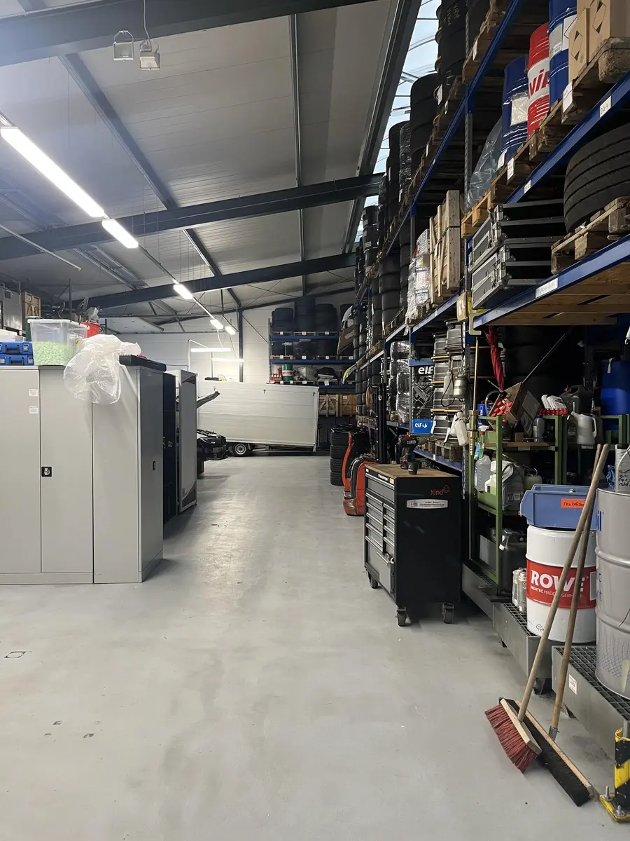 LocationRobot - Film Location Werkstatt LR5258 (photo 9)