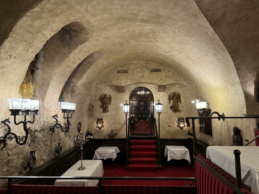 LocationRobot - Film Location Gewölbekeller LR5323 (photo 4)