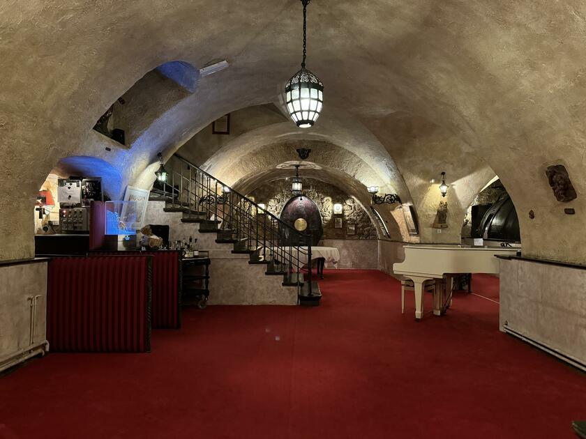 LocationRobot - Film Location Gewölbekeller LR5323 (photo 1)