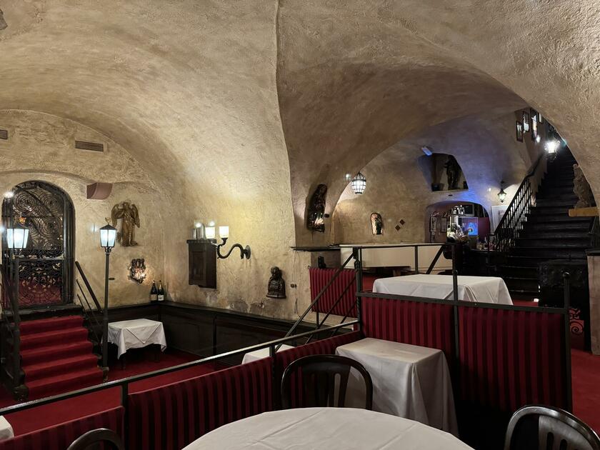 LocationRobot - Film Location Gewölbekeller LR5323 (photo 3)