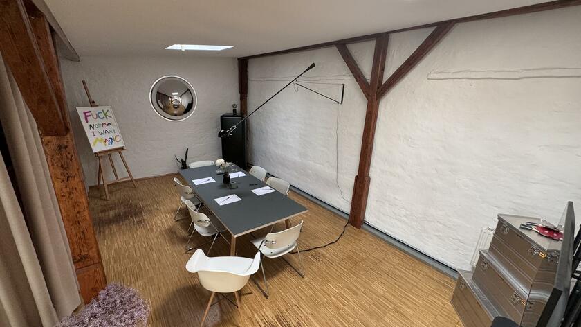 LocationRobot - Film Location Bürogebäude LR5563 (photo 5)