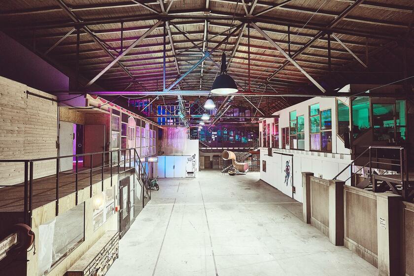 LocationRobot - Film Location Industriehalle LR5867 (photo 2)