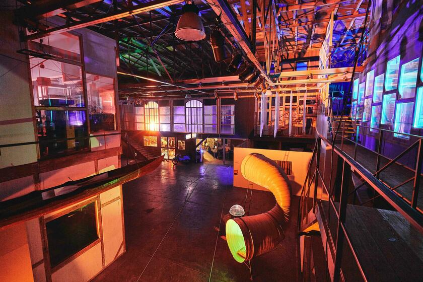 LocationRobot - Film Location Industriehalle LR5867 (photo 8)