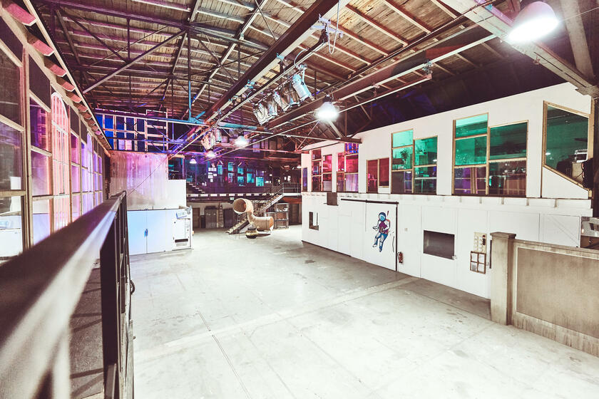 LocationRobot - Film Location Industriehalle LR5867 (photo 1)