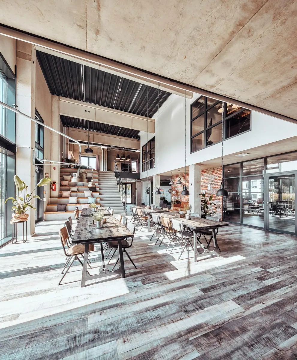 LocationRobot - Film Location Bürogebäude LR5925 (photo 2)