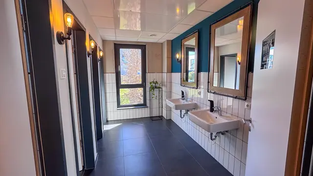 LocationRobot - Film Location Bürogebäude LR5925 (photo 11)