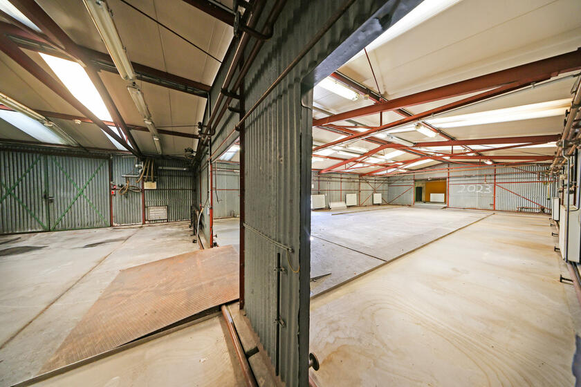 LocationRobot - Film Location Fabrikhalle LR5926 (photo 5)