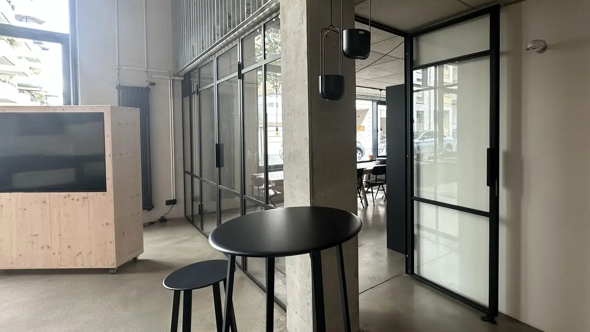 LocationRobot - Film Location Büro LR6116 (photo 9)