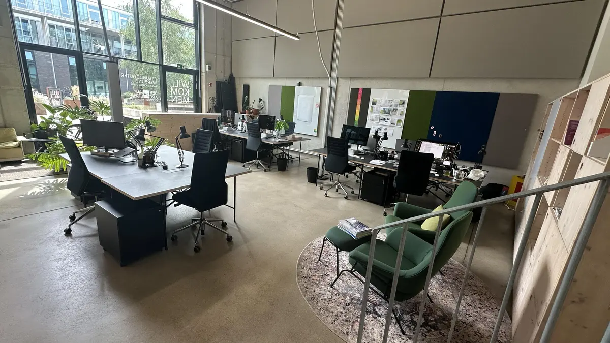 LocationRobot - Film Location Büro LR6116 (photo 2)