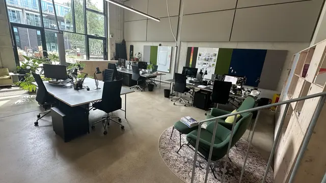 LocationRobot - Film Location Büro LR6116 (photo 2)