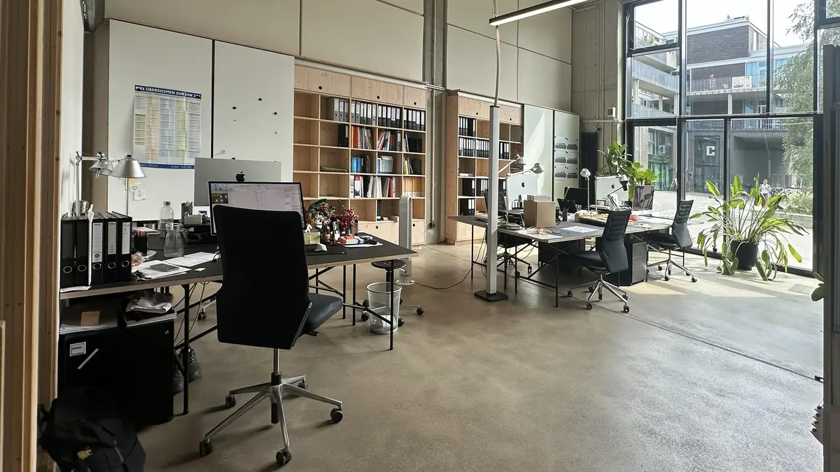 LocationRobot - Film Location Büro LR6116 (photo 1)