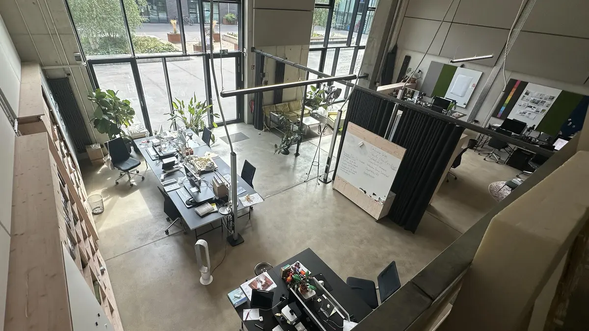 LocationRobot - Film Location Büro LR6116 (photo 8)