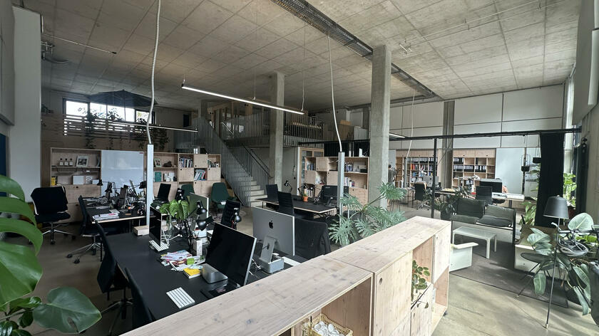 LocationRobot - Film Location Büro LR6116 (photo 5)