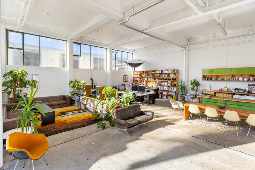 LocationRobot - Film Location Büro LR6185 (photo 1)