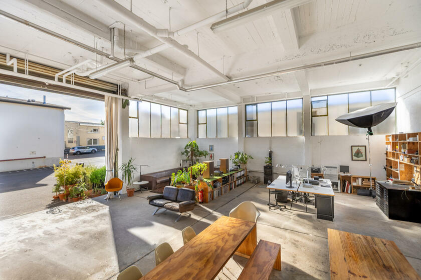 LocationRobot - Film Location Büro LR6185 (photo 2)