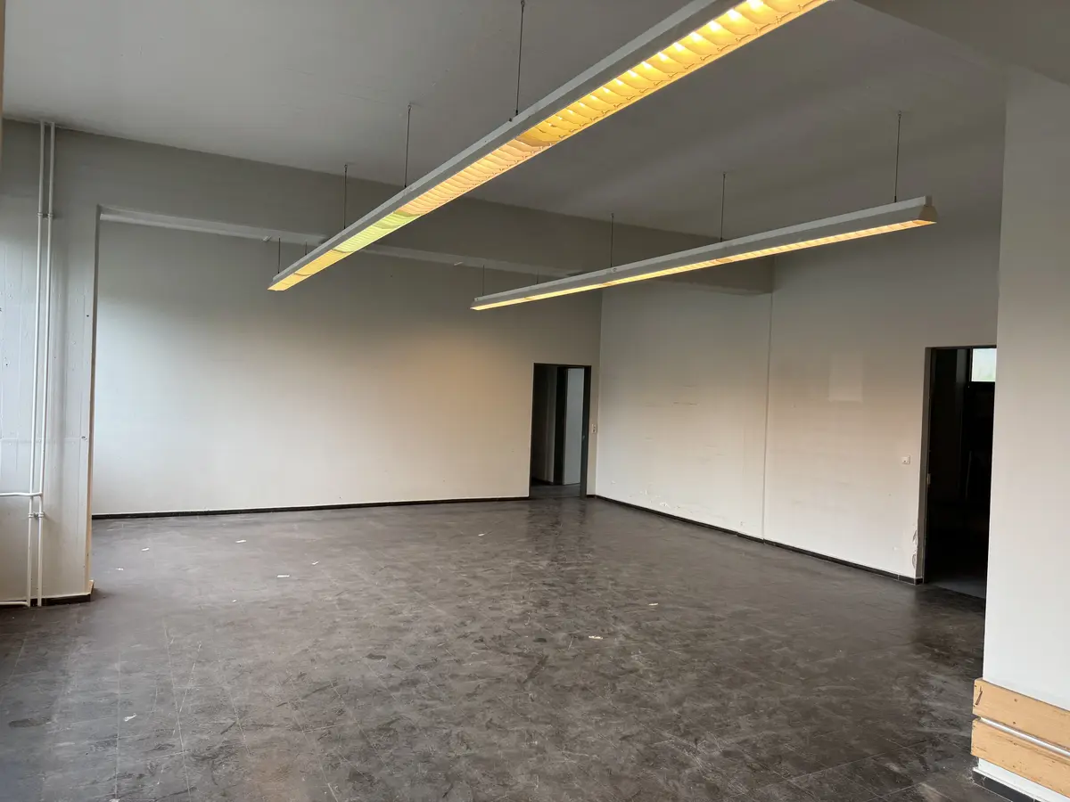 LocationRobot - Film Location Gewerbegebäude LR6546 (photo 12)