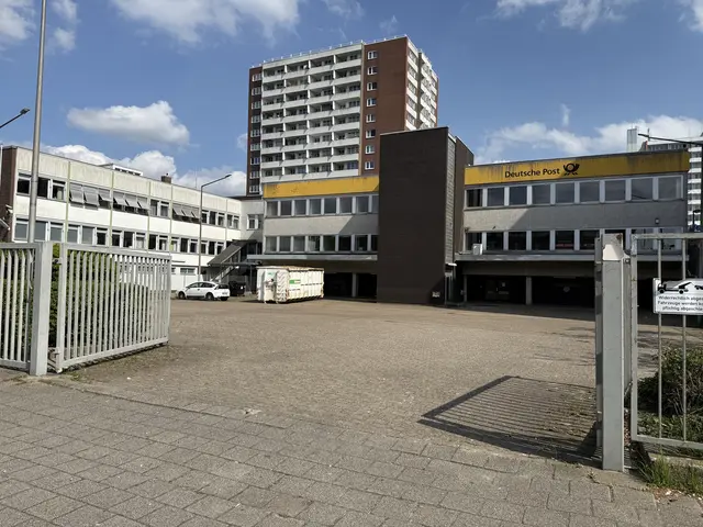 LocationRobot - Film Location Gewerbegebäude LR6546 (photo 1)