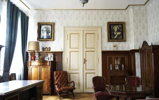 LocationRobot - Film Location Schloss LR3496 (photo 19)