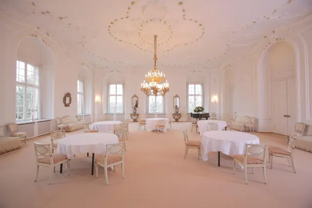 LocationRobot - Film Location Schloss LR3931 (photo 26)